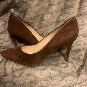 Beautiful 9 west brown suede pump